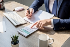 �ͷ��ھ����r���칤��