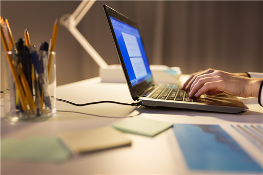 ����ͨ�̳ǿͷ�ϵ�y