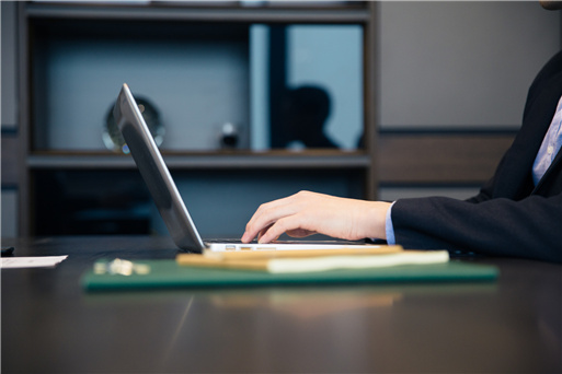 ���M�ͷ�ƽ�_