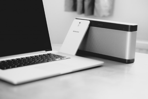 �I�N����