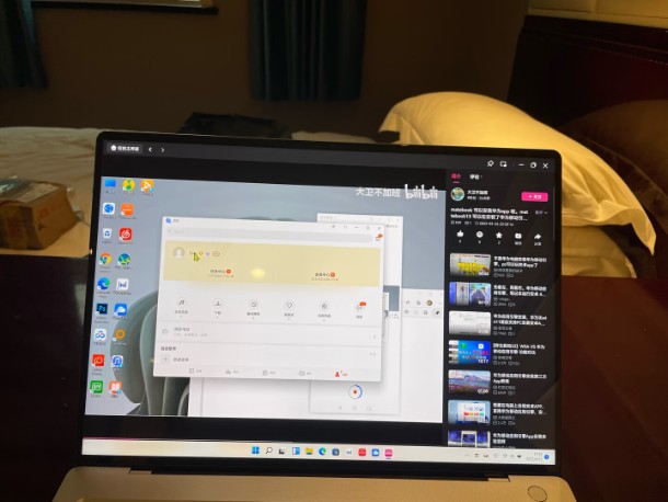 �\�I����